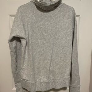 Lululemon Grey pullover size 6